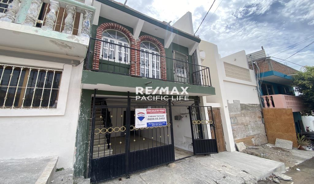 HOUSE FOR SALE AT CENTRO