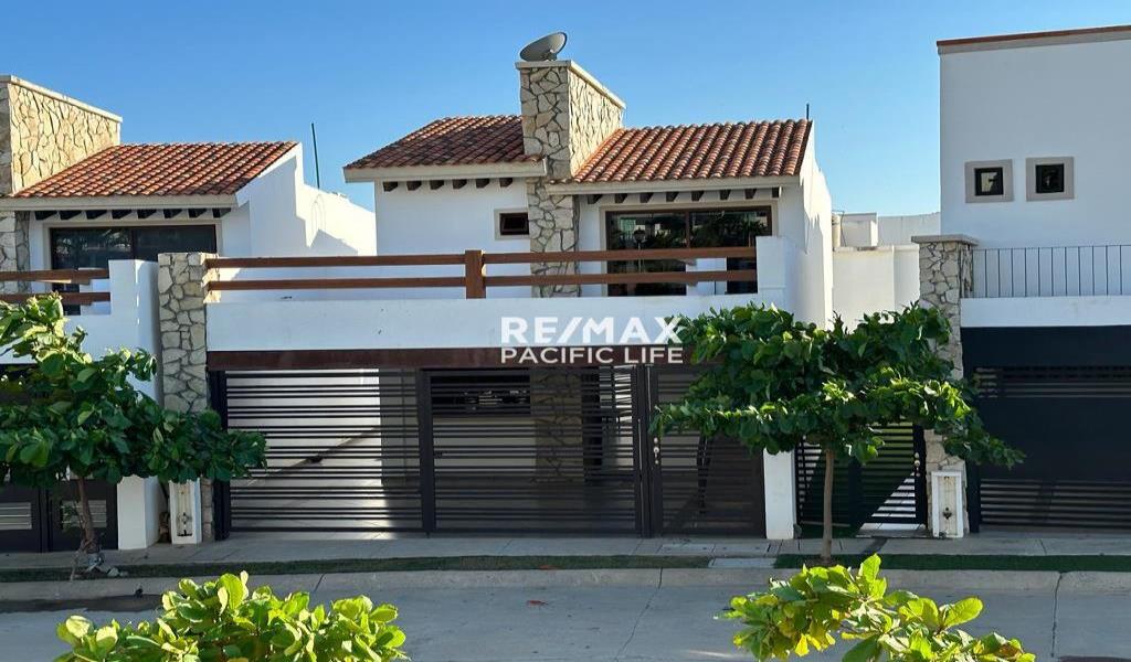HOUSE FOR SALE AT AZUL PACIFICO