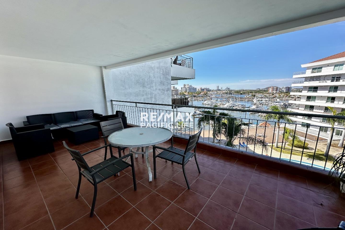 CONDOMINIO EN VENTA EN COSTA VELEROS