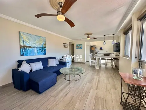 Condominio amueblado en venta en Olas Altas, Mazatlán