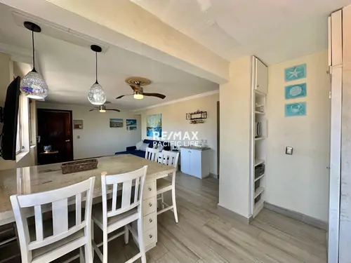 Condominio amueblado en venta en Olas Altas, Mazatlán