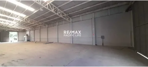 1,714 m² Industrial Warehouse for Lease in La Sirena