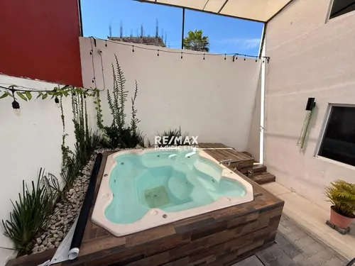 Casa en renta con negocio de hospedaje en Sábalo Country