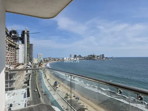 Condominio en venta en Pacific Pearl Tower, Mazatlán