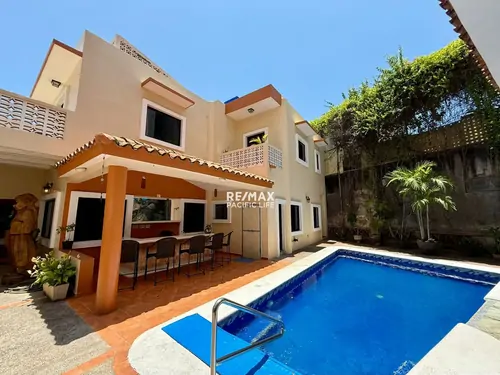 Casona en renta para negocio en Olas Altas, Mazatlán