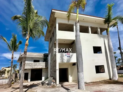 Beachfront House for Sale in Club Palmas