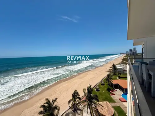 Condo frente al mar en venta en Pearl Tower, Mazatlán