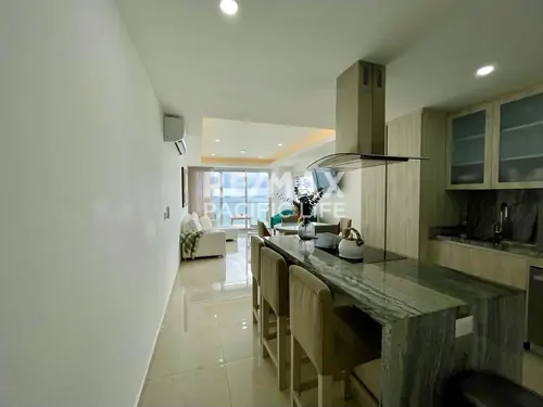 Condominio en renta en SUNSET VIEW sobre el Malecón