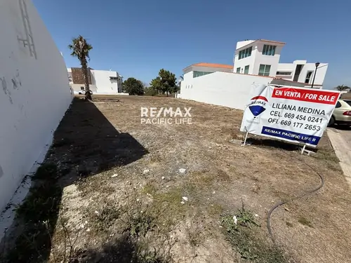 Residential Lot for Sale in Puerta al Mar