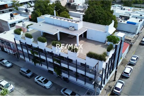 Building with 7 Apartments for Sale in Mazatlán