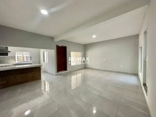 Casa remodelada en venta en Libertad de Expresión