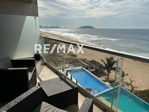 Condominio en renta en Torre W, Playa Brujas