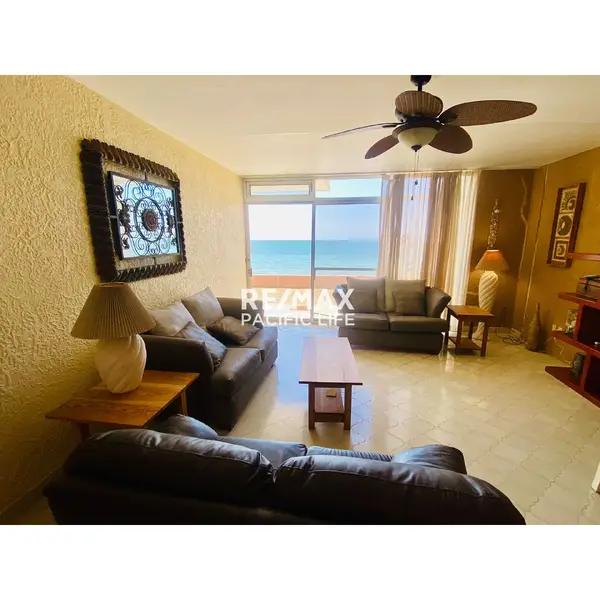 Condominio en venta en El Delfín Condominios, Mazatlán