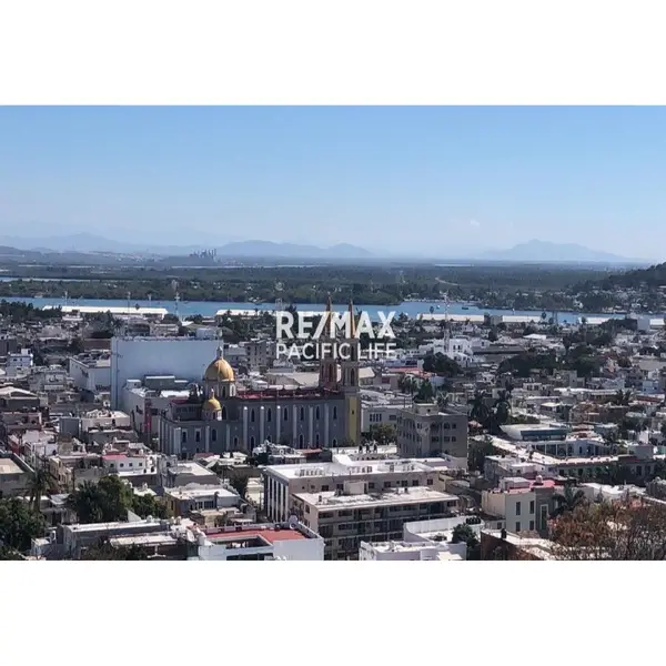 Terreno en venta en Balcones de Loma Linda