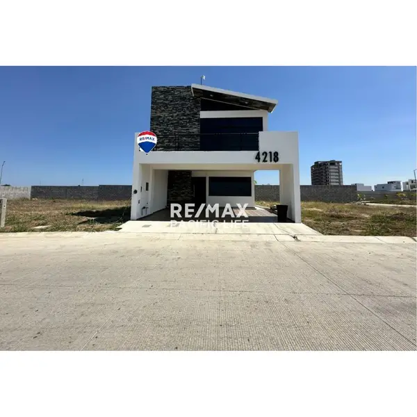 New Luxury Home for Sale in Las Abas Residencial