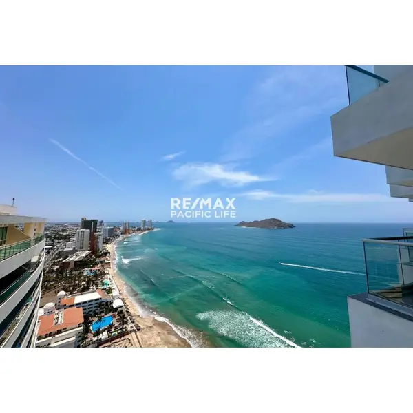 Condominio en venta en Elevé Beach Tower, Zona Dorada