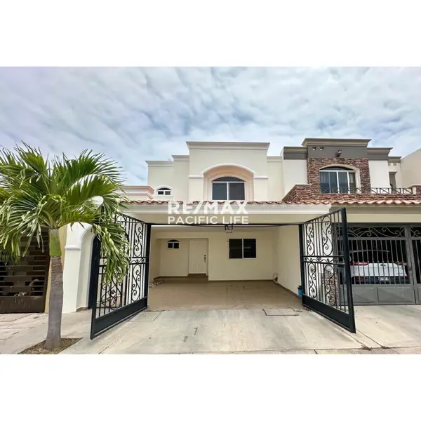 Casa en venta en Real del Valle, Coto 4