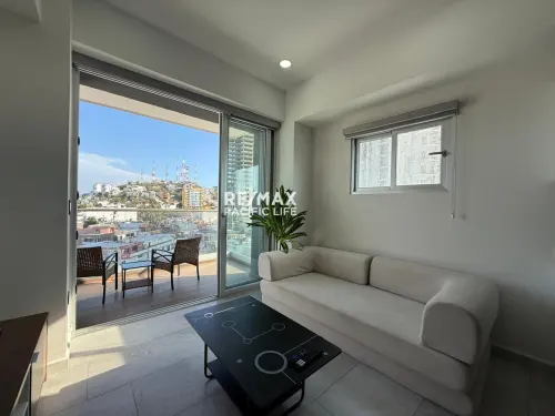 Condo amueblado en renta frente a playa Los Pinos, Punta Bahía