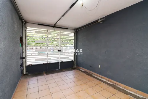 Casa de 5 recámaras con potencial en Mazatlán