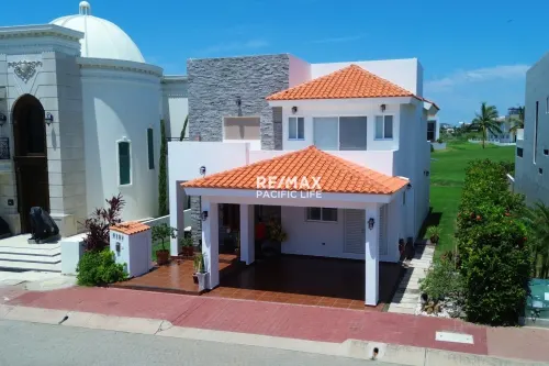 Casa de lujo frente al Campo de Golf Marina Mazatlán