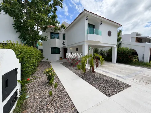 Casa totalmente renovada en El Cid Golf & Country Club