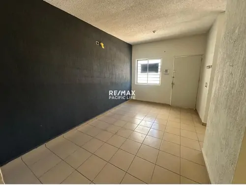 Casa en renta sin muebles en Real Pacífico