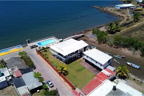 Tríplex frente al mar en venta en Teacapán, Sinaloa