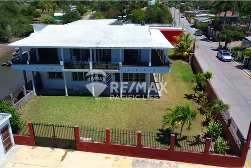 Tríplex frente al mar en venta en Teacapán, Sinaloa