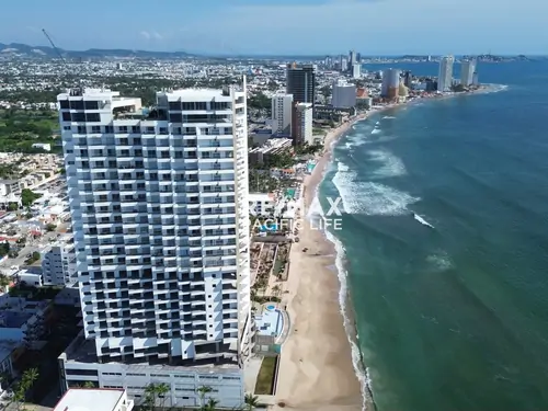 Condo for Sale at Élevé Beach Tower Condos