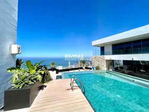 Condo en venta en Élevé Beach Tower Condos