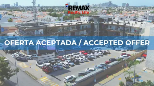 Local comercial en venta en Plaza El Encanto Marina