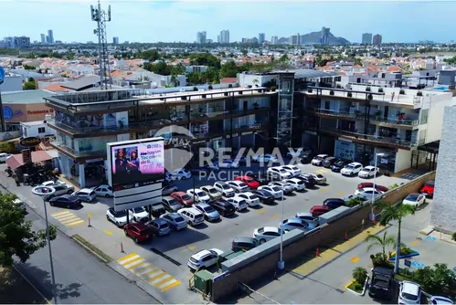 Commercial Space for Sale at El Encanto Marina