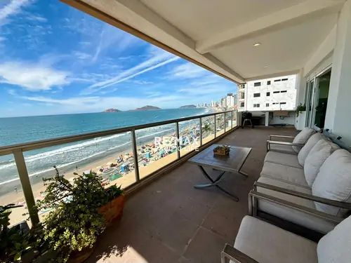Condominio en renta en Torre VUE 1200 frente al mar
