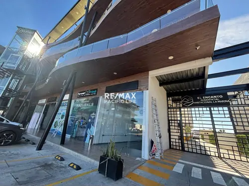 Local comercial en renta en Plaza El Encanto Marina
